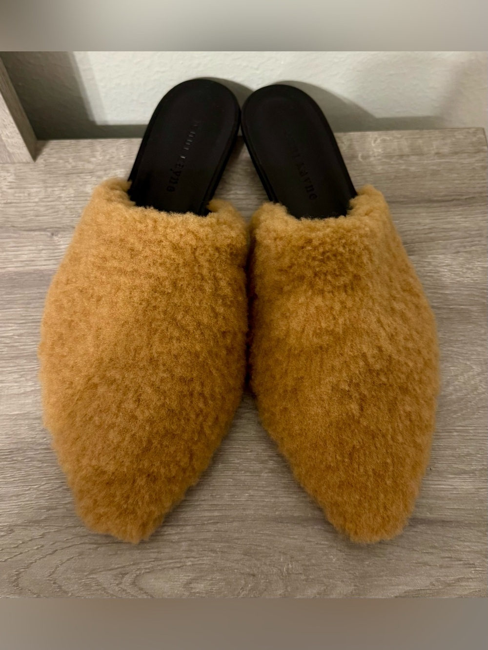 Jenni Kayne women's shearling mules, made in Italy. Size 40 (or US 10), new with
